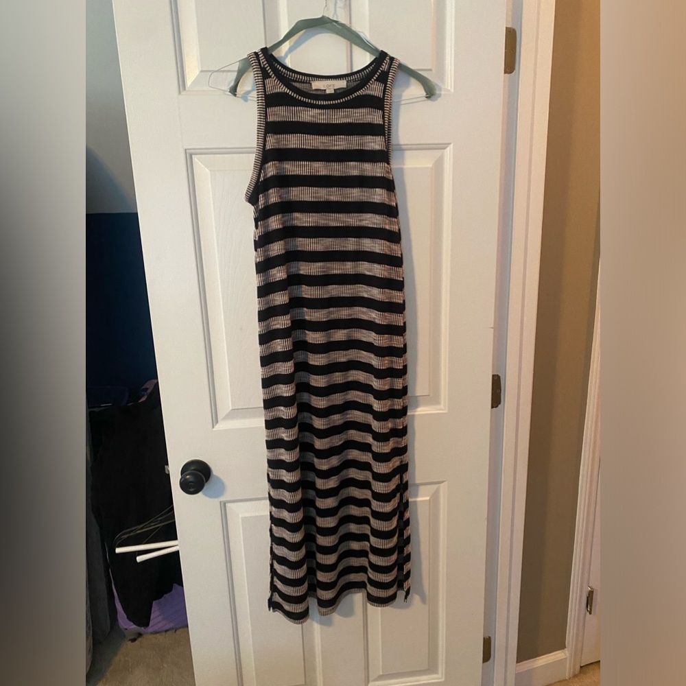 Black and tan striped ribbed sleeveless dress.
